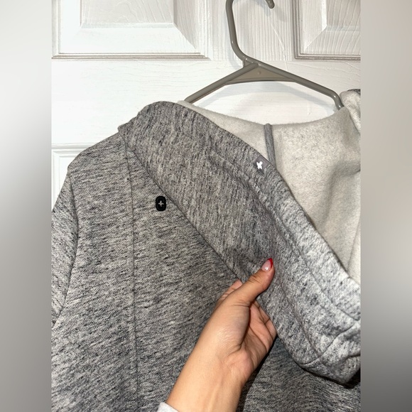 Figs Essentials 2.0 Hoodie - Picture 3 of 6